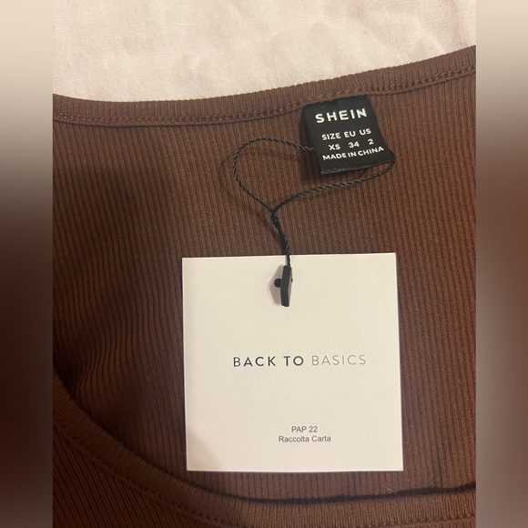 SHEIN Slim Fit Crop Top - Picture 3 of 3